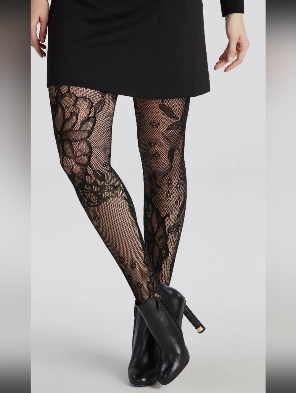 SPANX BY SARA BLAKELY FISHNET FLORAL TIGHTS IN BLACK /SZ:G